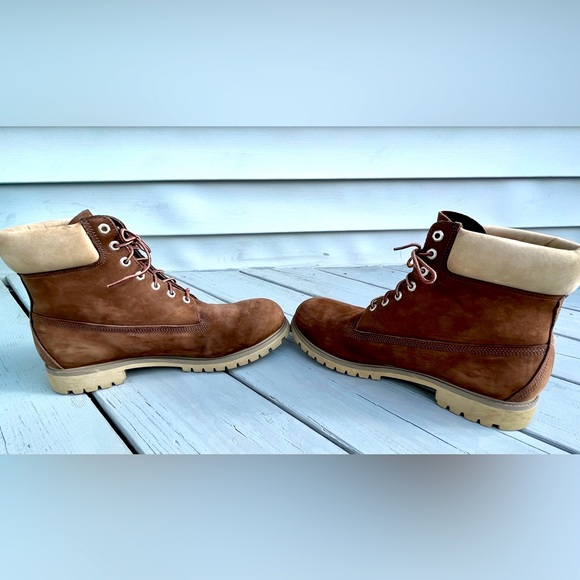 Timberland Boots, brown with tan top section - Picture 3 of 5